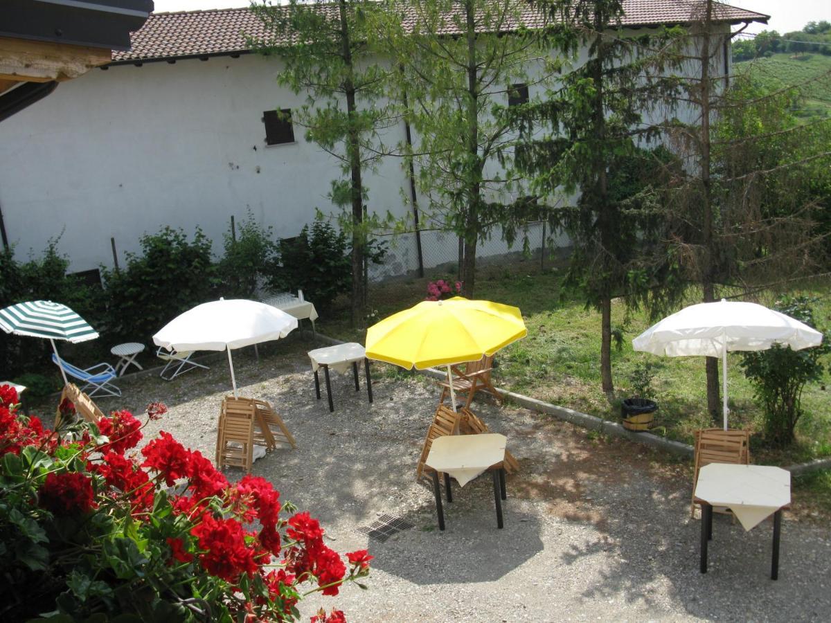 Gli Acini Bed & Breakfast Pietra de' Giorgi Exterior photo